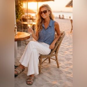 Vince Camuto Blue Patterned Sleeveless Shirt